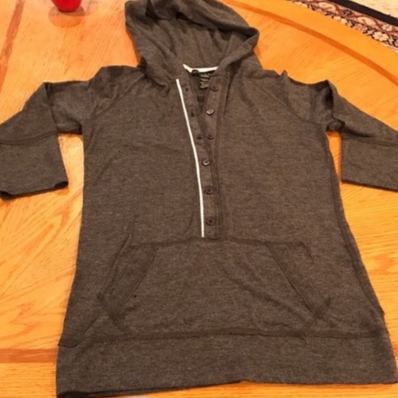 3/4 Sleeve Gray Pullover - Picture 1 of 3